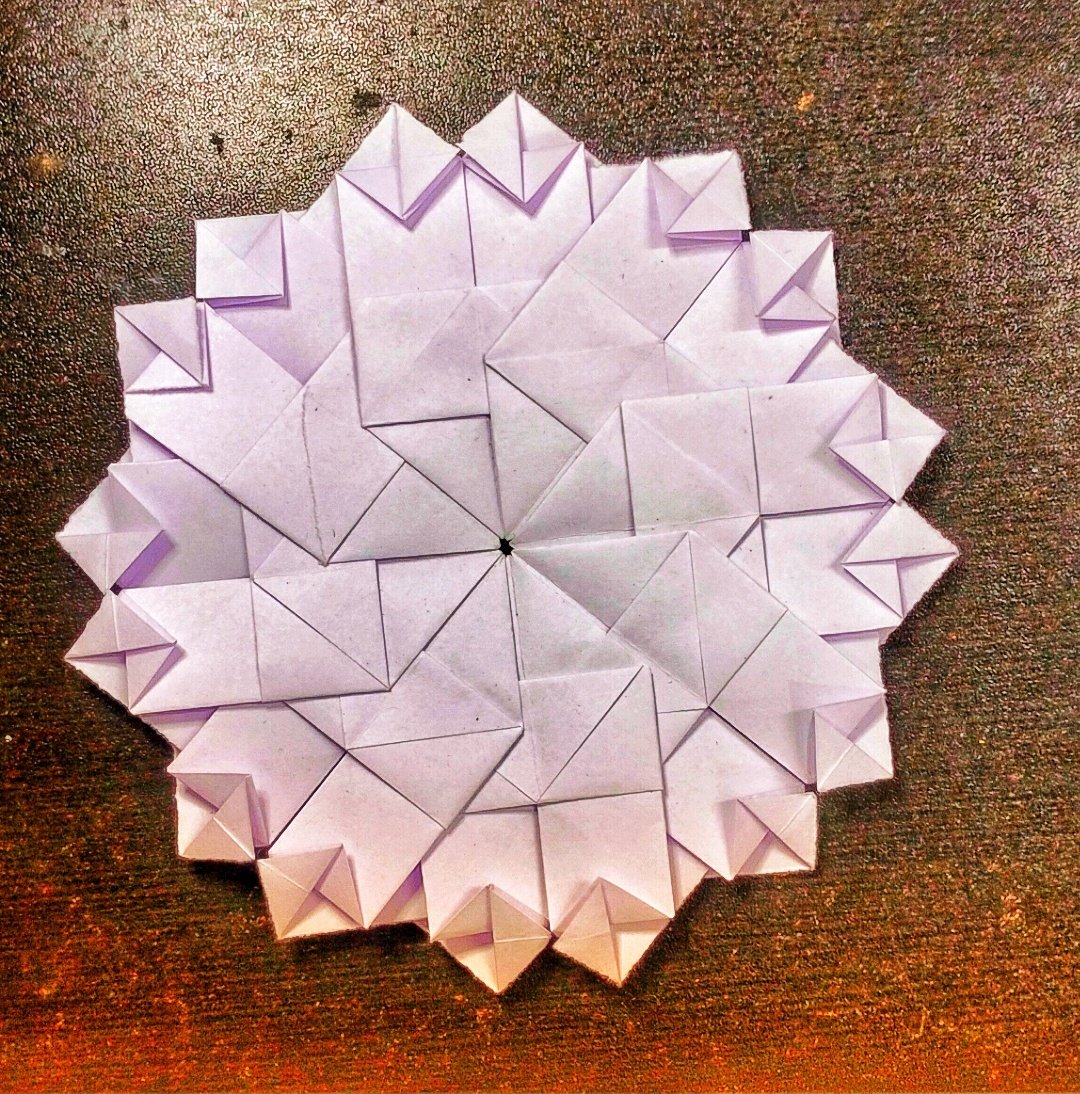 _Roy_right's tweet photo. Hi friends how is this
#orgami #paper #design https://t.co/7WTgLaePs8