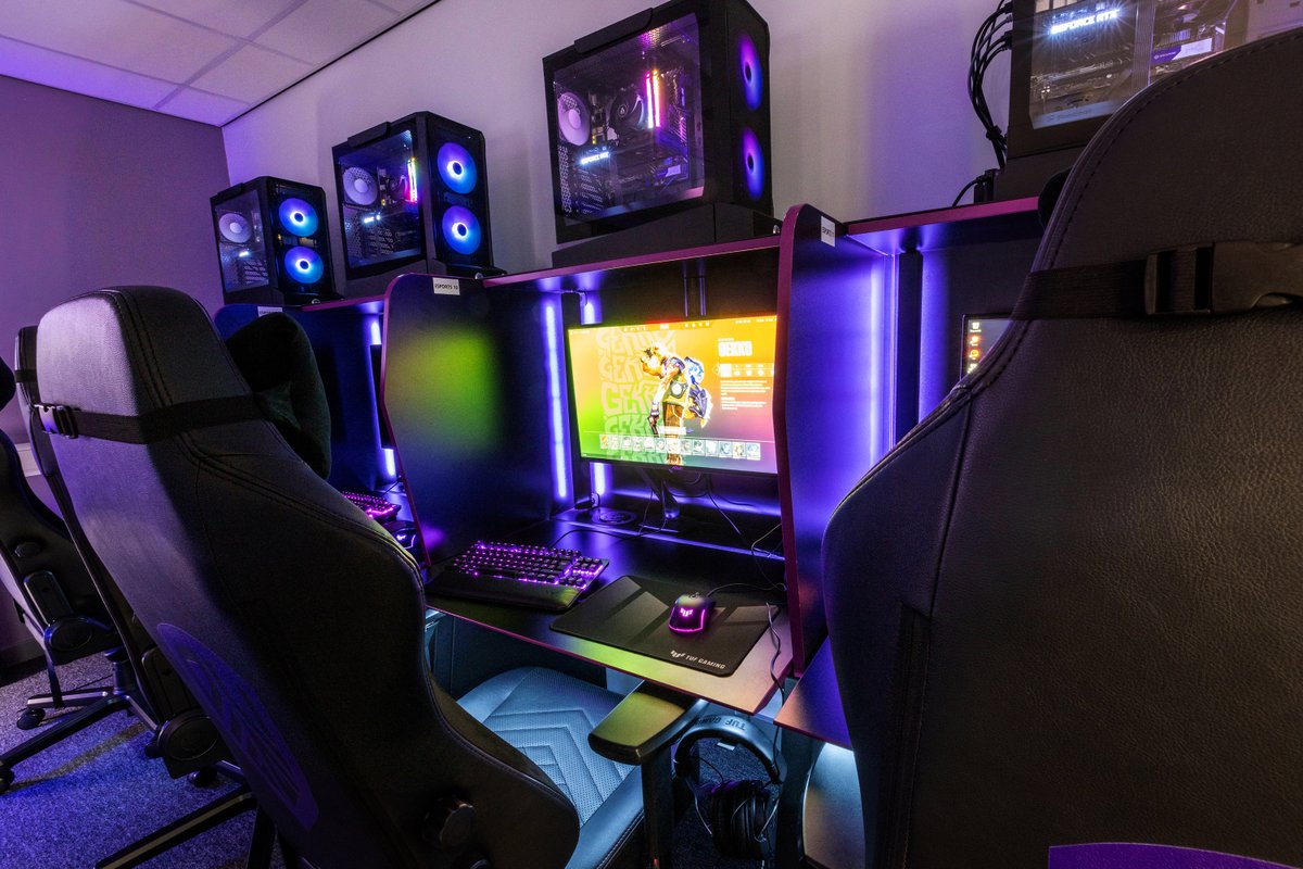 🎮 Our esports lab at <a href="/durham_uni/">Durham University</a> for <a href="/DurhamEsports/">Durham Uni Esports and Gaming</a> was “seamless” because "you don't get service like this anywhere else."  

Our Magma PCs use <a href="/nvidia/">NVIDIA</a> GPUs and <a href="/intel/">Intel</a>  CPUs, and we created a personalised hub with <a href="/DalenTOPTEC/">TOP-TEC</a> and <a href="/noblechairs/">noblechairs</a>. 

More: eu1.hubs.ly/H0fhKQJ0