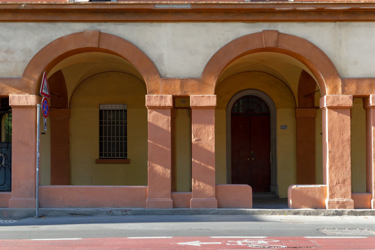 👉🏼Il primo tratto UNESCO che esploriamo a #Bologna sono i #portici di via Santa Caterina e di via Saragozza, che accompagnano i visitatori in un viaggio tra umiltà e spiritualità.📌Qui: tinyurl.com/mruk3v38 <a href="/turismoER/">inEmiliaRomagna</a> <a href="/comunebologna/">Comune di Bologna</a>