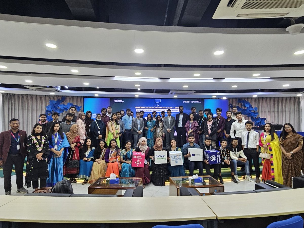 IOMBangladesh's tweet photo. Thrilled to see youth in action at the debate competition hosted by @DaffodilUniversity &amp; @UNMigation in 🇧🇩 to mark #InternationalMigrantsDay.  Our future leaders showcased their strategic thinking &amp; passion for migration issues. #IMD2024  #DebateForChange #MigrationMatters https://t.co/iD8XAURnVy