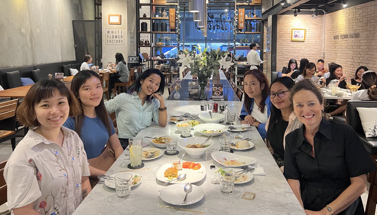 Harpswell’s Executive Director Jacyl Shaw recently met with Bangkok-based alumnae for a reunion. Bringing together alumnae across programs for meaningful connection and further learning is key to Harpswell’s mission. We look forward to more gatherings in SE Asia in the new year!