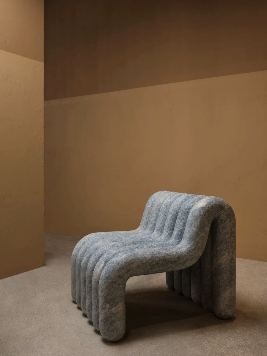 THEFARMparis's tweet image. 🕳 #DesignFocus : Kelly Wearstler unveils new stone furniture with ARCA at Design Miami / @ArtBasel 
♟ Ali Morris via @dezeen 
••• dezeen.com/2024/05/06/dub…
