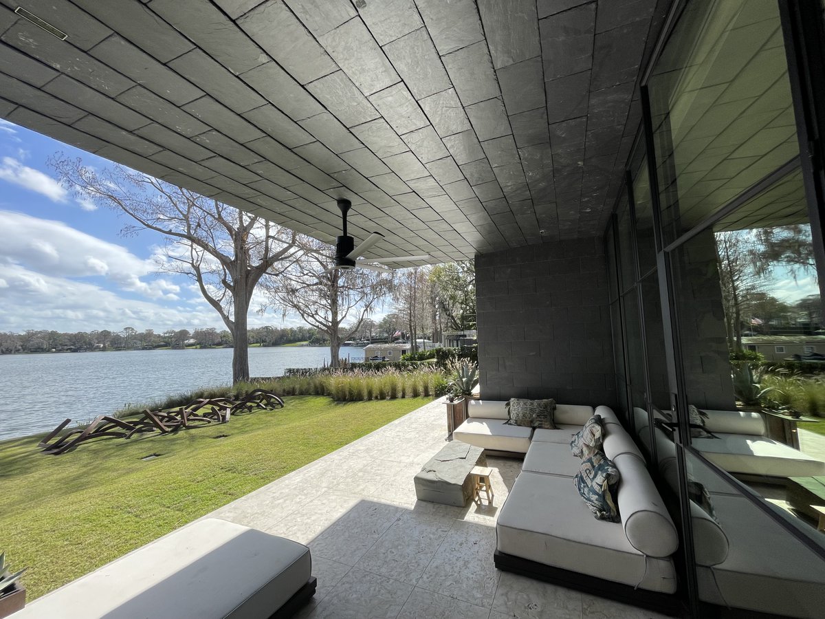 🏞️ Breathtaking views meet timeless design.  

This stunning terrace combines natural beauty with exceptional design, featuring natural slate that redefines elegance. 

📷 CUPACLAD: designed to leave a lasting impression. Natural slate has a classy, elegant, and sophisticated