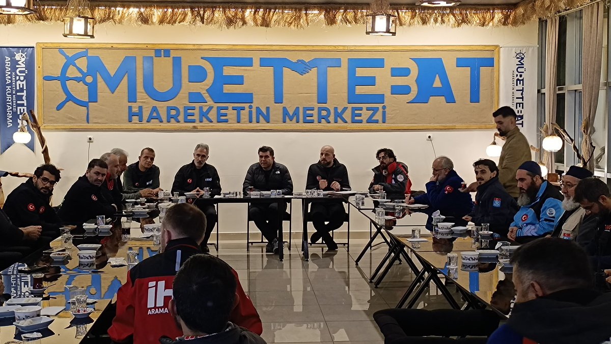 Konya Afad İl Müdürümüz Birlik Müdürümüz Afad Ekibimiz Kamu Ve Sivil Toplum Kuruluşlarımızın Arama-Kurtarma Ekip Liderleri İle Bir Araya Geldik Önümüzdeki Günlerde Yapılması Planlanan Programlar Ve Afet Farkındalık Eğitimleri İle İlgili İstişarelerde Bulunduk.
 #MAK