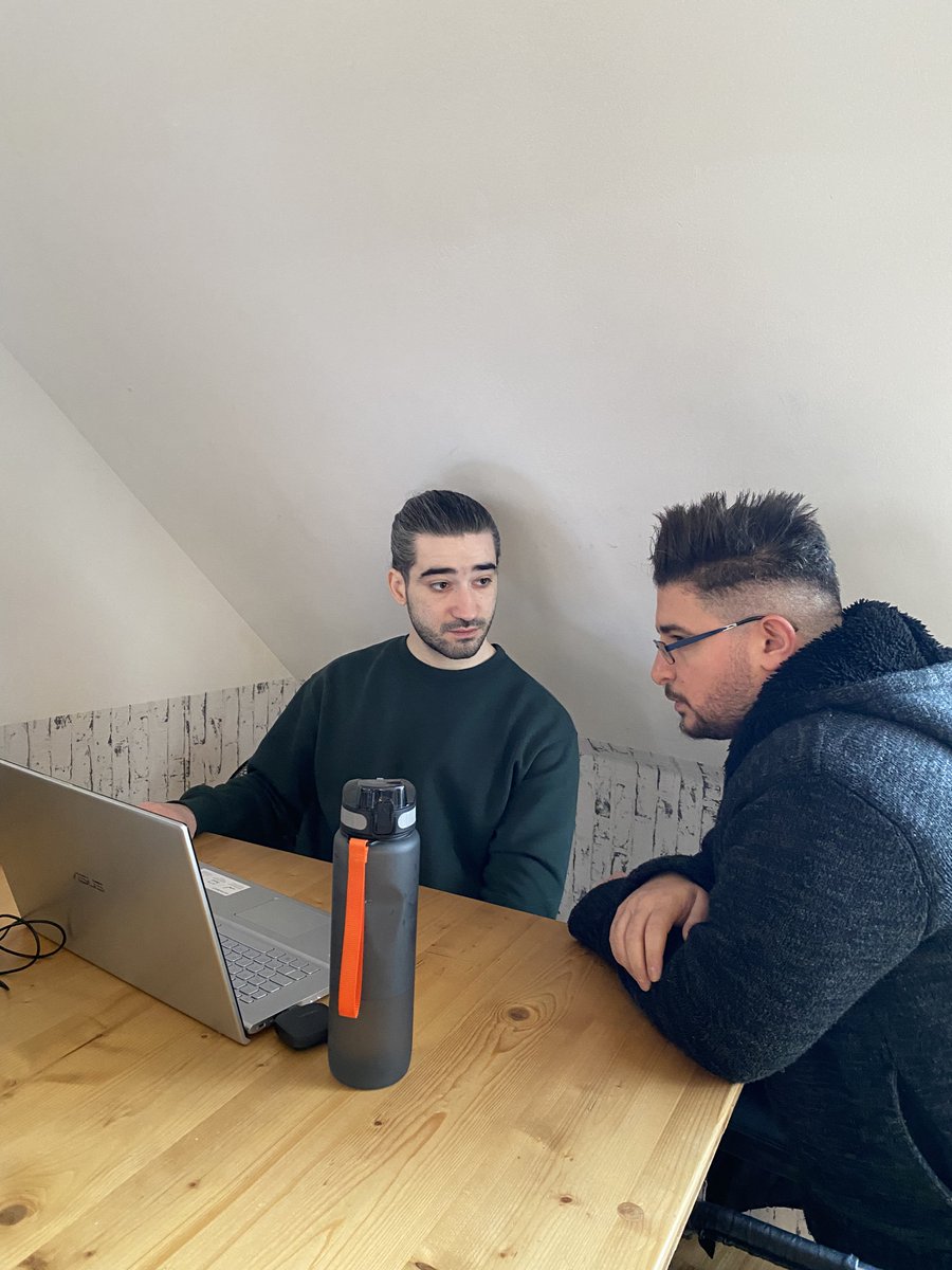 CodeFactoryVIE's tweet image. Hands-on learning in action! 💻
Our trainer is always ready to guide and support students through every coding challenge. 🚀💡
___
#CodeFactory #LearnToCode #CodingJourney #wecreatedevelopers