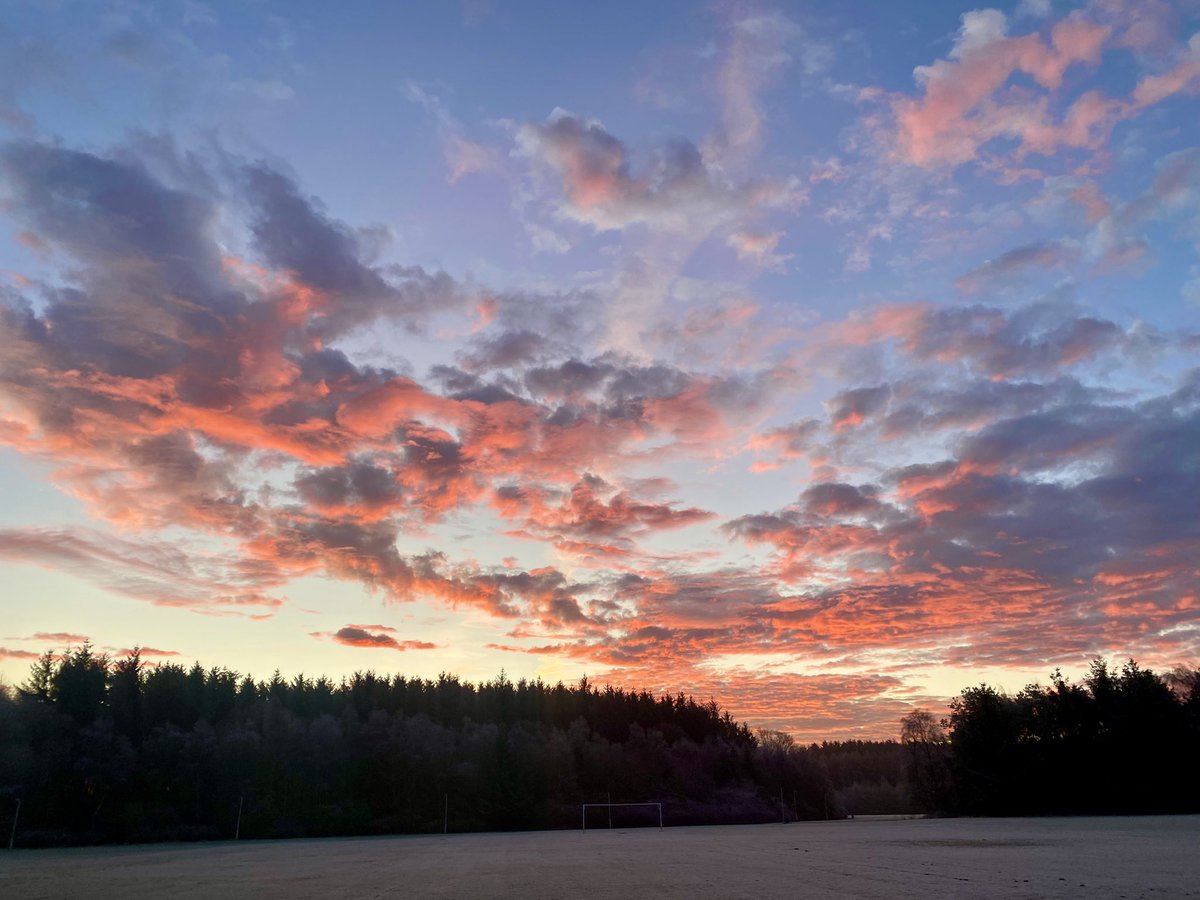 iain_mcgarry's tweet photo. Morning! 🌅 https://t.co/uyAn4PHRQ1