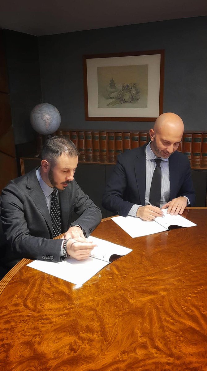🤝 Firmato il protocollo <a href="/FiRA_Abruzzo/">FiRA_Abruzzo</a> <a href="/AgsvilCHPE/">Agenzia di Sviluppo</a>. 
🎯Obiettivi: cooperazione finalizzata alla condivisione delle esperienze maturate, valorizzazione “best practices”, avvio di progetti comuni da candidarsi a valere su iniziative e programmi di cooperazione europei e nazionali.
