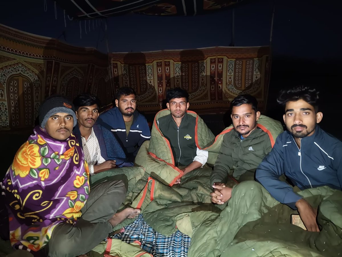 किसानों के बच्चे अपने अधिकारों के लिए संघर्षरत हैं।
सरकार कब जागेगी?
<a href="/BhajanlalBjp/">Bhajanlal Sharma</a> <a href="/DrKirodilalBJP/">Dr. Kirodi Lal Meena</a>

#गुड़ामालानी_छात्र_आंदोलन