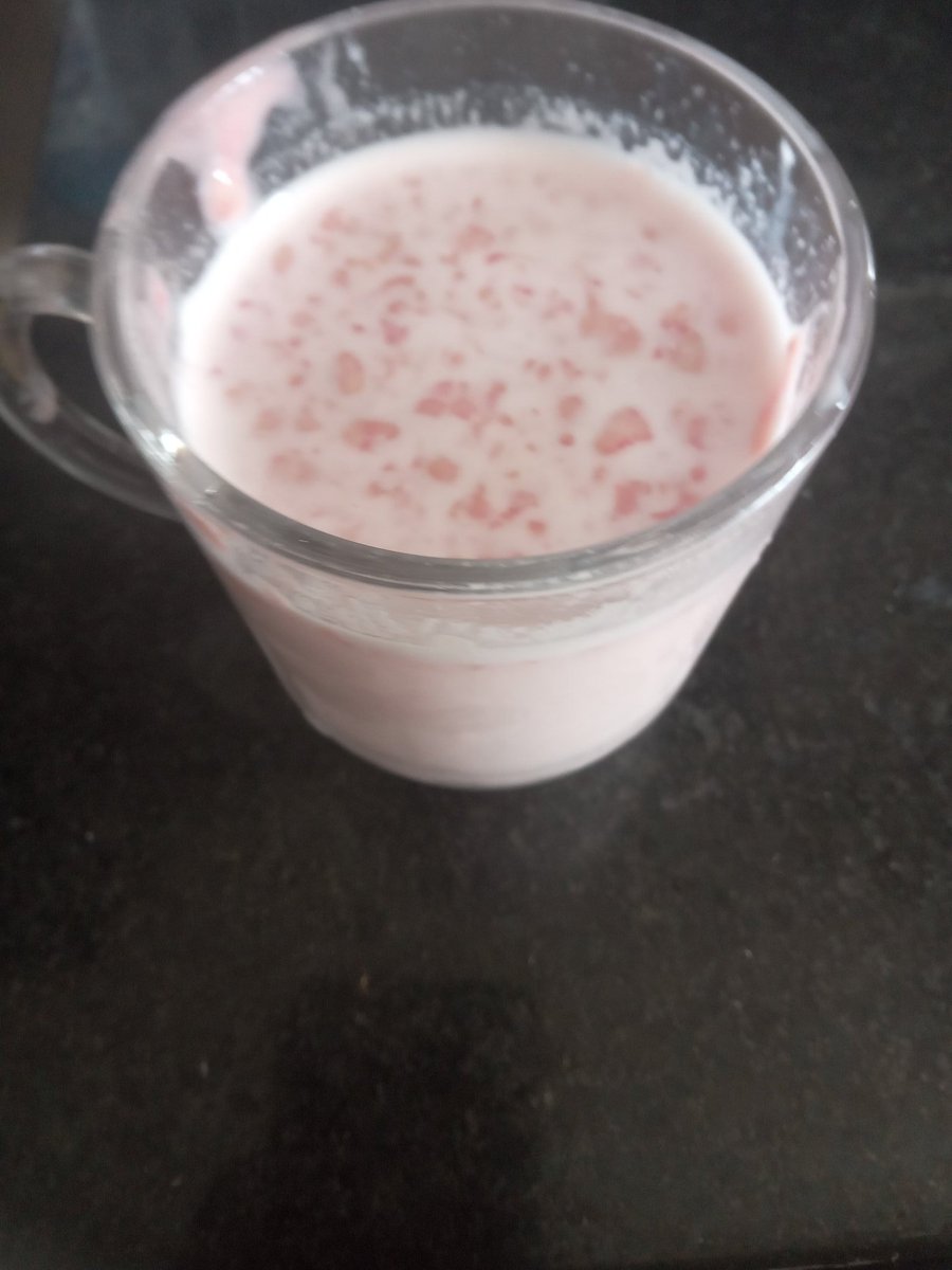 lahipercal's tweet photo. Vocês q tomam whey como faz pro whey n ficar todo empelotado? https://t.co/KpCl3Hc6q9