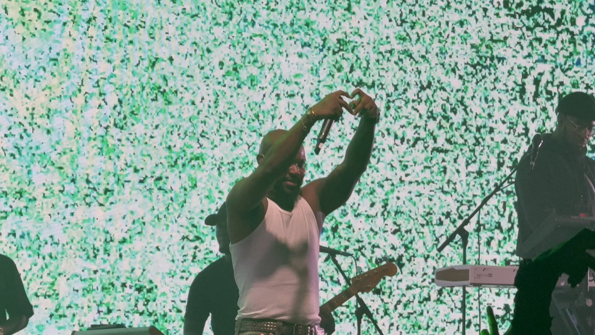 _k_poku_'s tweet photo. #5star for a reason..!!! 10/10๐ฅ๐ฅ๐ค๐ฟ๐ค๐ฟ @IamKingPromise @darkovibes @kwadwosheldon @djsliming #TrueToSelfWorldTour #London https://t.co/MM5naPeZlm