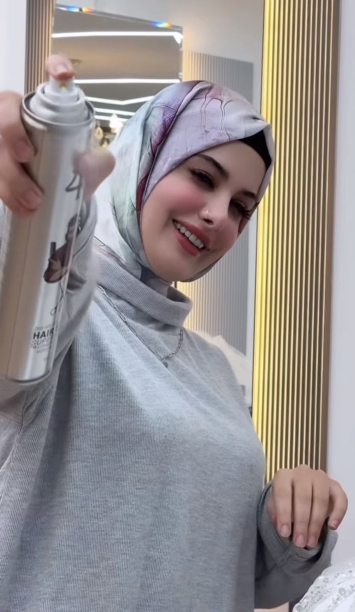 احب اخبالك وكون الله لايهديك

كون الله يشور، بيه اذا جذاب🙂‍↔️🙂‍↔️😬