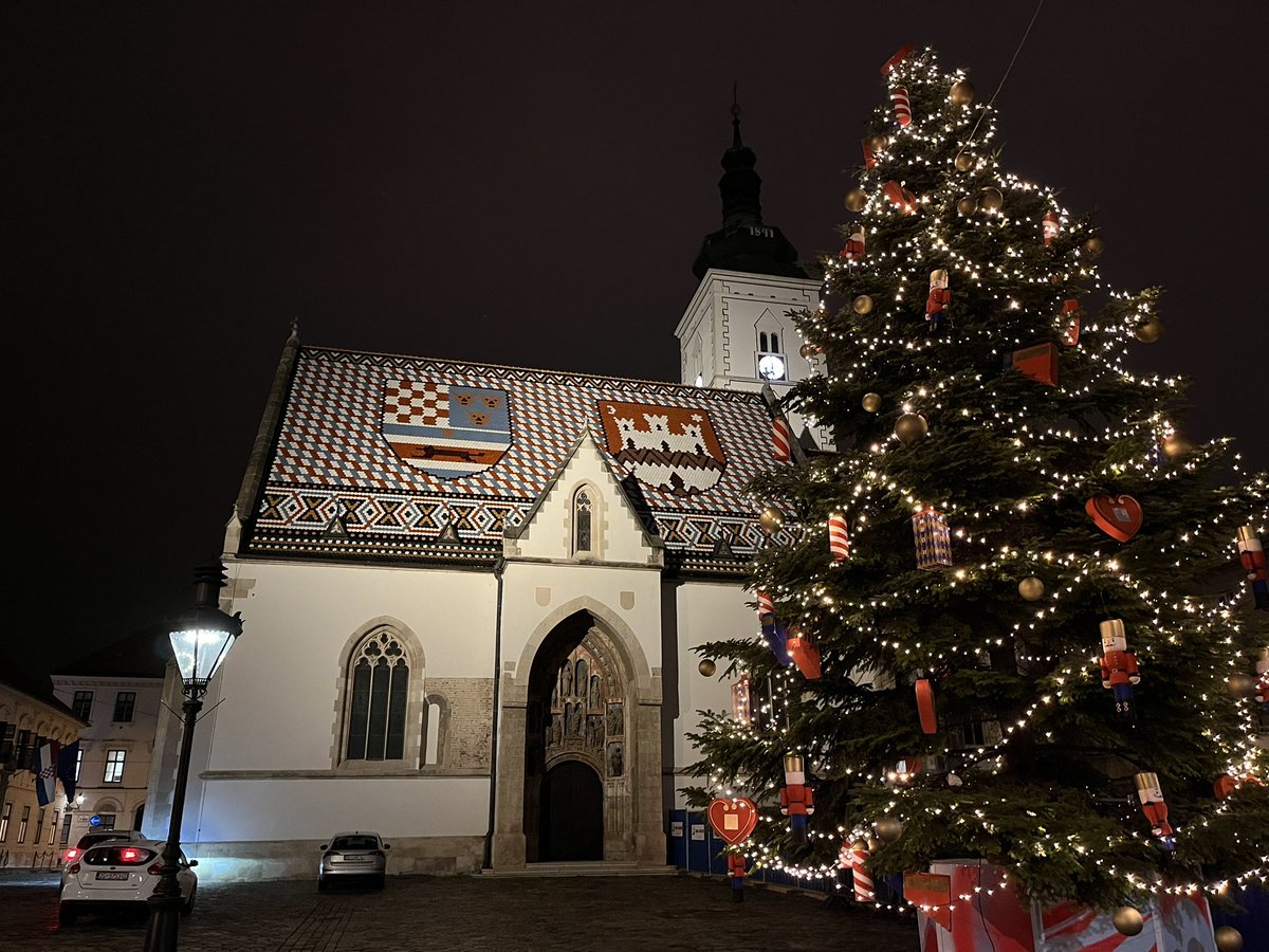 grynova_CCC's tweet image. Greatly enjoying the HYMO-M2P meeting and mini LCMD @corminboeuf_lab reunion with Antonio Prlj and @KunHanLin2 in festive Zagreb! #compchem #multiscale!