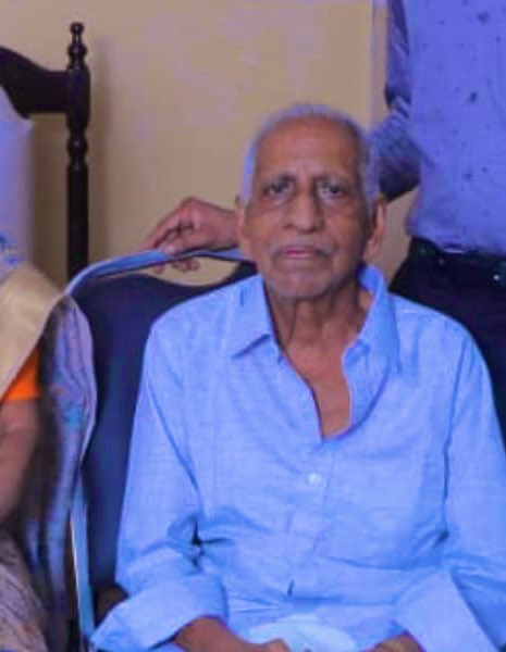 isureshofficial's tweet photo. #PersonMissing -  Name: P. Krishnan Nair , Age: 90 , Last seen boarding a train from #ChennaiCentral, Last cell location: Vellore.

If found contact:
📞 8754481610 / 9840676410 https://t.co/pessYDwhtq