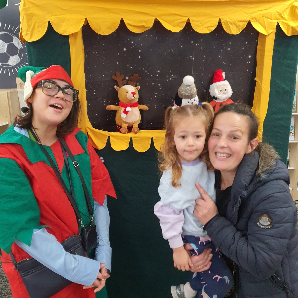 GreenwichLibs's tweet image. What a magical Christmas at #Woolwichlibrary! ✨ Our puppet show was filled with laughter, joy, and holiday cheer. 🎁 Thanks to everyone who came out! @Plumcroft #ChristmasFun #PuppetShow #LibraryEvents @Better_UK @Royal_Greenwich @libsconnected