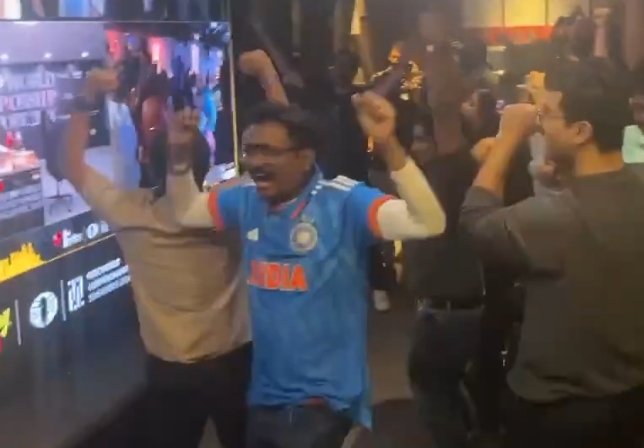 anubhav__tweets's tweet photo. finally someone wearing this jersey is celebrating after a world championship 😭😭 https://t.co/9PP3aRHnhl
