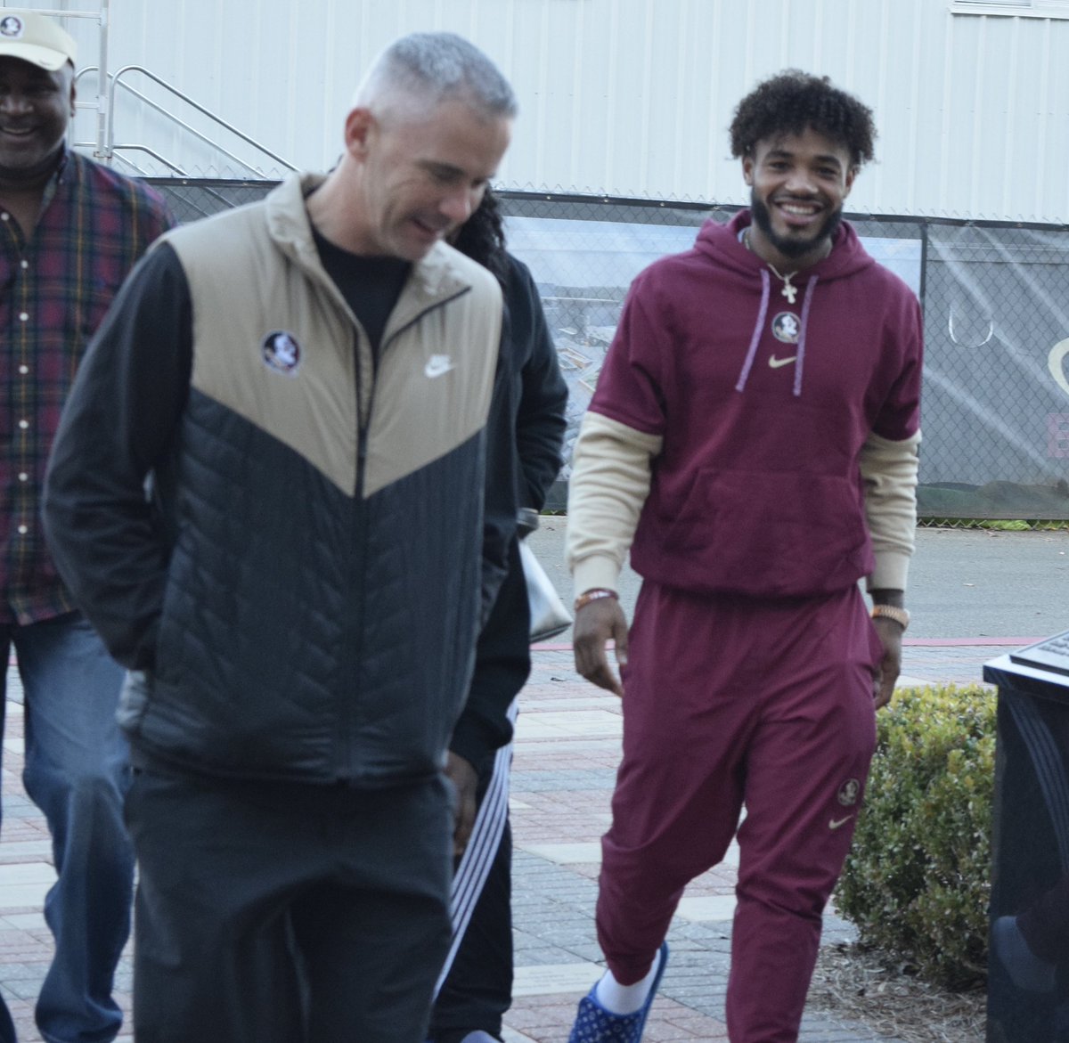 Warchant.com tweet media