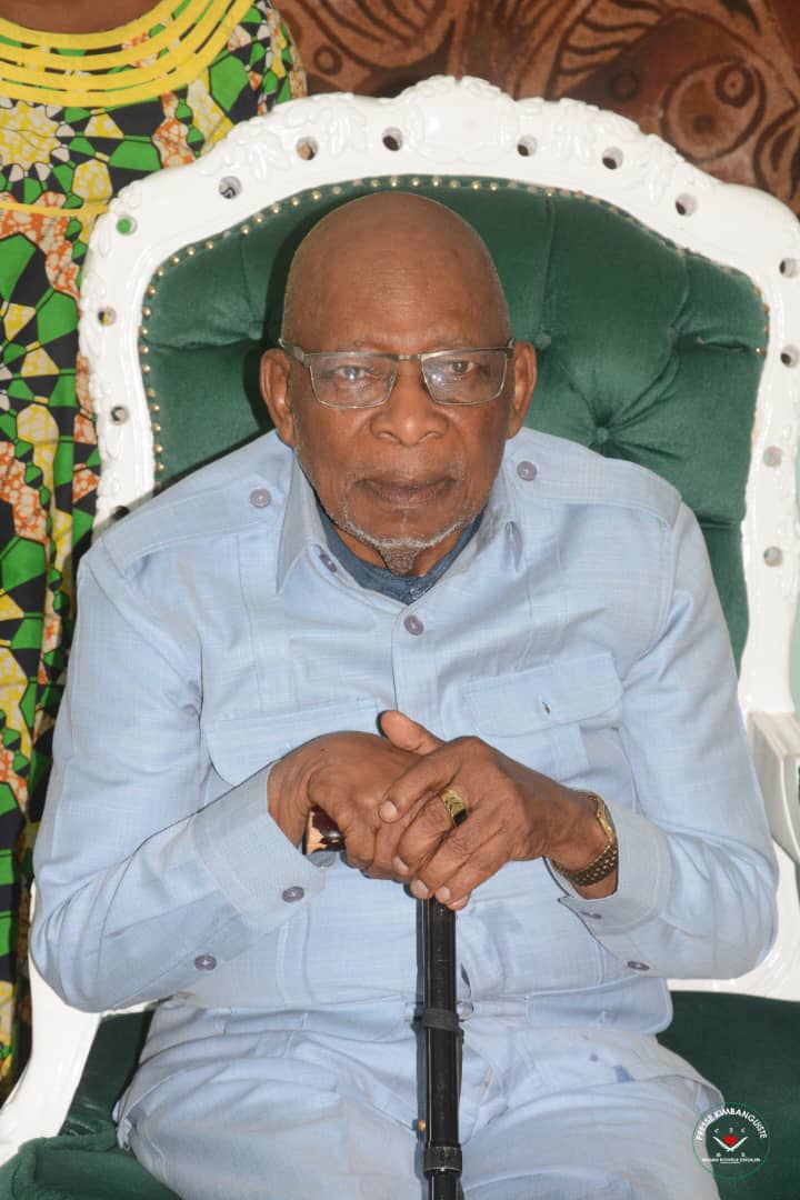 Le Conseil d'administration, la Direction générale de l'Agence congolaise de presse (#ACP) et l'ensemble du personnel s'associent à la famille et aux proches du patriarche Raphaël Mpanu-Mpanu, ancien Président-Délégué Général (#PDG) de l'ACP qui a totalisé ce 12 décembre 2024, 88