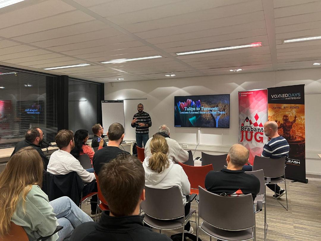 VoxxedAmsterdam's tweet photo. 🌟 "Brabantse Gezelligheid" at @BrabantJug 
Inspiring talks, a Voxxed Days ticket raffle, and warm connections

💡 Talks by
- @rijosam.com (global teamwork insights)
- Dirk Janssen (app lifecycle strategies)

👉 Join a JUG near you, it's interesting!
Full article: https://t.co/re2Iu2GfB1