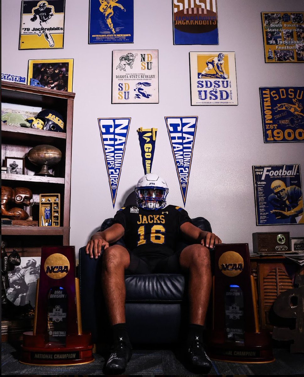 6starfootballMO's tweet photo. CONGRATS to 2023 Six Star Football Showcase attendee Isaiah Hung @hungisaiah_ of Liberty on his commitment to South Dakota State!

Athletes can register to attend this year’s Midwest Showcase at the link below

📆Dec 21
📍Missouri Western
REGISTER/INFO ➡️https://t.co/MEknGEgdfK