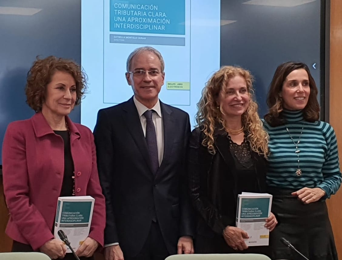 Estrella Montolío (@emontoliod) on Twitter photo Estamos... felicérrimos!
Qué subidón presentar nuestro volumen
Comunicación tributaria clara
publicado por <a href="/aranzadilaley/">ARANZADI LA LEY</a>
en el I. de Estudios Fiscales con <a href="/CristinaGHerrer/">Cristina Garcia-Herrera</a> , la directora de la AEAT y el S. de Estado de Hacienda como presentadores.
Seguid el 🧵y os explico! Estamos... felicérrimos!
Qué subidón presentar nuestro volumen
Comunicación tributaria clara
publicado por <a href="/aranzadilaley/">ARANZADI LA LEY</a>
en el I. de Estudios Fiscales con <a href="/CristinaGHerrer/">Cristina Garcia-Herrera</a> , la directora de la AEAT y el S. de Estado de Hacienda como presentadores.
Seguid el 🧵y os explico!
