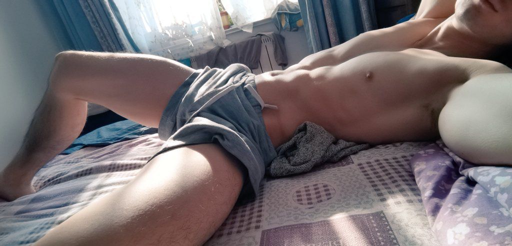TurboLiu11's tweet photo. A selfie Angle straight men would never dream of https://t.co/pTEs7MQ2EH
