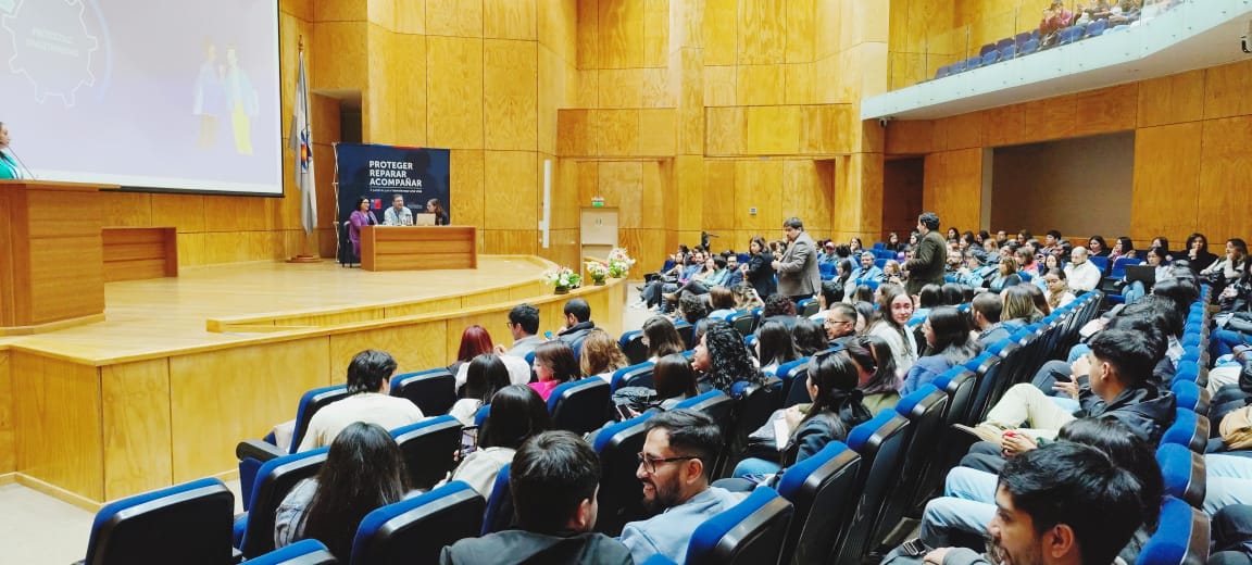 SenameNuble's tweet photo. 📝Hace unos días se realizó la jornada “Gestión de casos en simultaneidad”, donde se compartió el protocolo al respecto.

✅Asistieron 150 profesionales de los proyectos, tanto del @servproteccion como del Sename, y los programas Mi Abogado y La Niñez y Adolescencia se defienden. https://t.co/bOvy78mQLg