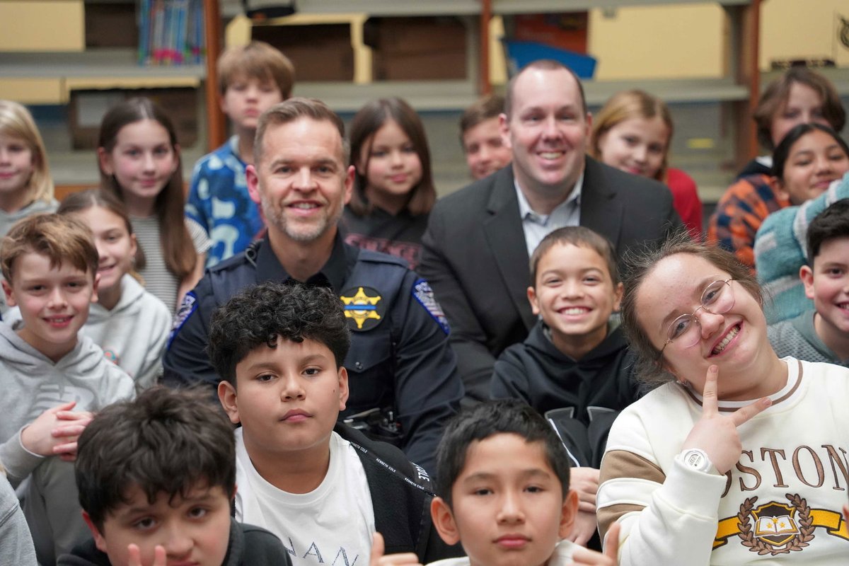 Old Post Elementary students experienced opportunities last week to engage with several local community and government officials.Read the entire article and see who visited: sd308.org/Our-District/C…
