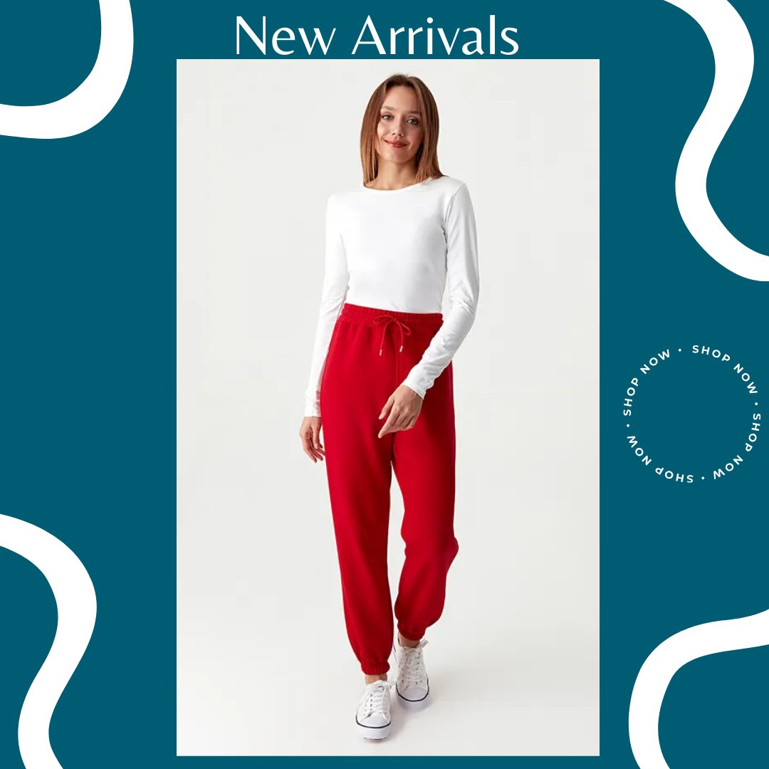 SelectFashion's tweet image. "Cozy vibes only in my favorite sweat and jogger combo. Comfort meets style – ready to take on the day (or just the couch)! 😍💁✨ #SelectStyle#SlayingSelect#ChillMode #LoungeInStyle #ComfyAndCute"