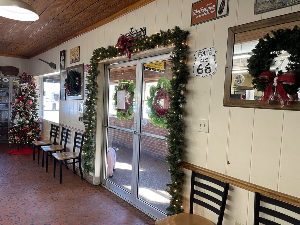 barbqkingnc's tweet photo. Holiday hours:

Christmas Eve- close at 2pm
Christmas Day- closed
Day after Christmas- closed
New Year’s Eve- close at 4pm
New Year’s Day- closed

Get your orders for Christmas Eve placed asap!  Order board is almost full!🎄 https://t.co/ZwcOBCvQXF