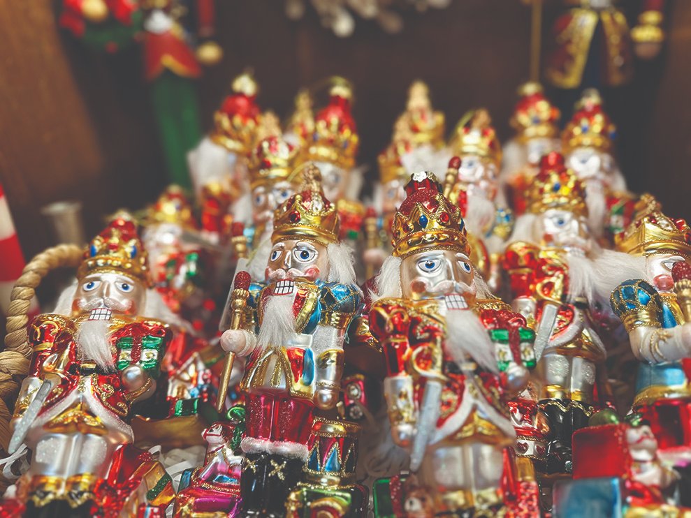 ParisPI's tweet image. This week's P-I features our Holiday Gift Guide! Photos from downtown Paris stores and the Festival of Trees are featured here. Don't miss out on great gifts for your loved ones this holiday season!