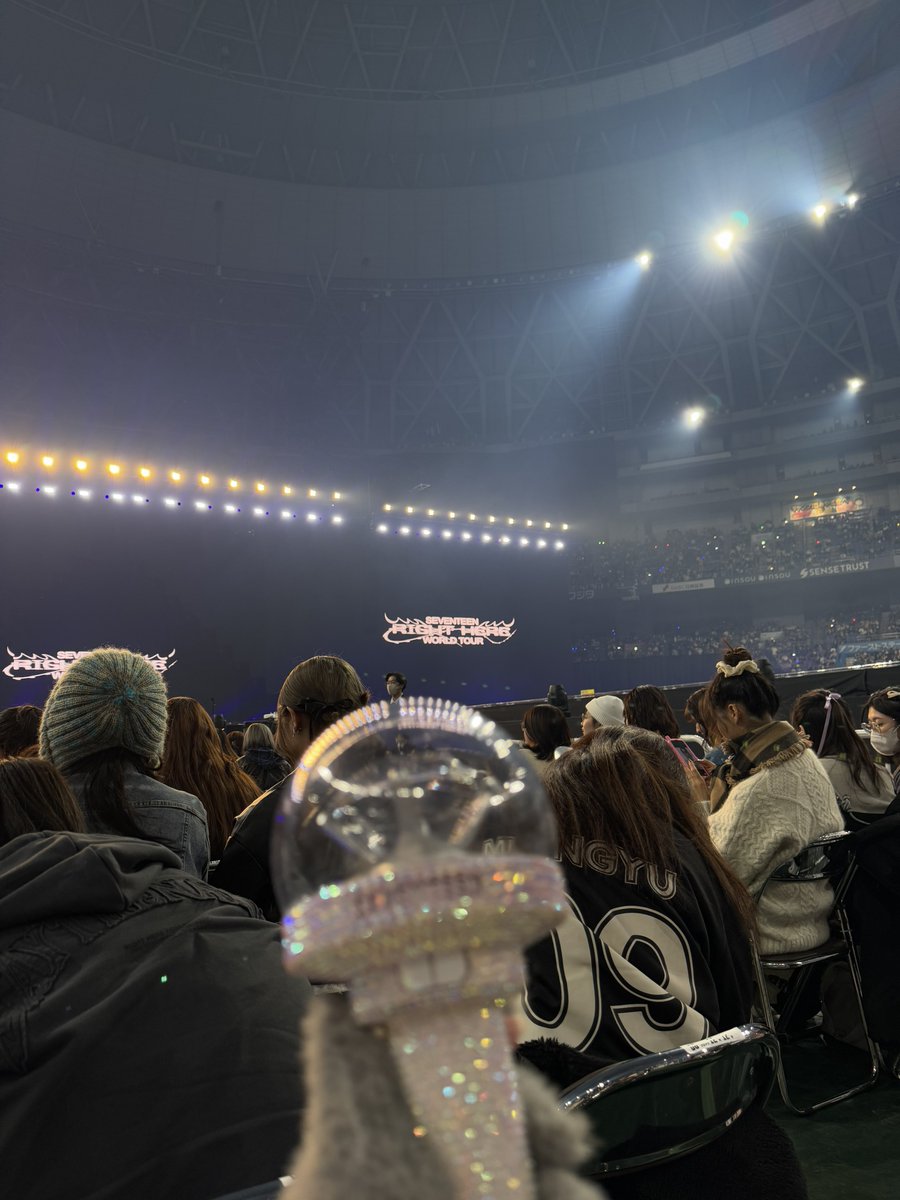 lettersforsvntn's tweet photo. skipped follow tour because i wasn’t okay for almost two years so when things finally started to get better, i made sure to meet the people who helped keep me sane through it all. 🤍

— ily @pledis_17 ☁️ https://t.co/xVnCF29bXt