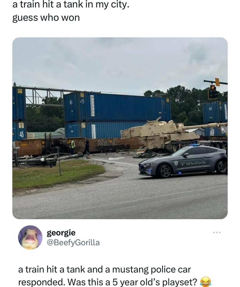 🕐HOURLY🕑 shitpost tweet media