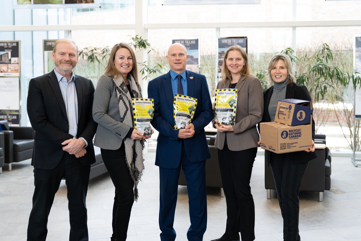 Call2Recycle Canada (@call2recycleca) on Twitter photo Milestone achieved!🌟50,000+ kg of batteries collected curbside during <a href="/simcoecounty/">County of Simcoe</a> November Battery Collection Week - the weight of 30 cars! Since 2020, we’ve recycled 225,000+ kg with the County of Simcoe. Learn more: bit.ly/49zV0KU Milestone achieved!🌟50,000+ kg of batteries collected curbside during <a href="/simcoecounty/">County of Simcoe</a> November Battery Collection Week - the weight of 30 cars! Since 2020, we’ve recycled 225,000+ kg with the County of Simcoe. Learn more: bit.ly/49zV0KU