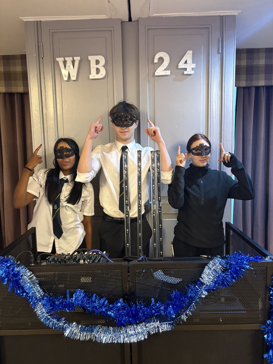 HeadTeamPHS's tweet photo. The countdown is on! ⏳❄️☃️

Massive Thank you to @Perth_Librarian for the support!

#WinterBall2024 #weAREphs https://t.co/h66CnDyMdC