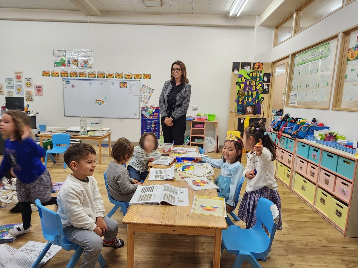 EIFJtokyo's tweet image. L'EIFJ a eu l'honneur d'accueillir Madame Dourasse, consultante de l'#InternationalBaccalaureate, pour la candidature à l'homologation #IBPYP, la communauté scolaire démontrant les progrès réalisés permettant à l'école de se rapprocher de l'accréditation espérée en 2025.