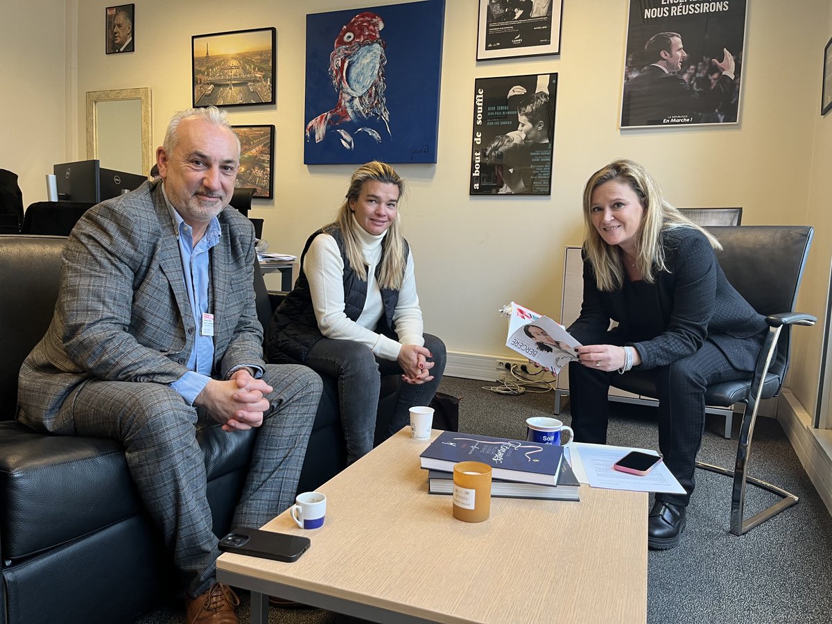 Olivia Gregoire (@oliviagregoire) on Twitter photo 🐑🇫🇷 Dernier fabricant tricolore de laine à tricoter, grâce au projet de reprise par 57 de ses salariés, <a href="/Bergere2France/">Bergère de France</a> va pouvoir maintenir 70 emplois et préserver son savoir-faire d’exception.
Une démonstration supplémentaire de la force des sociétés coopératives. 🐑🇫🇷 Dernier fabricant tricolore de laine à tricoter, grâce au projet de reprise par 57 de ses salariés, <a href="/Bergere2France/">Bergère de France</a> va pouvoir maintenir 70 emplois et préserver son savoir-faire d’exception.
Une démonstration supplémentaire de la force des sociétés coopératives.