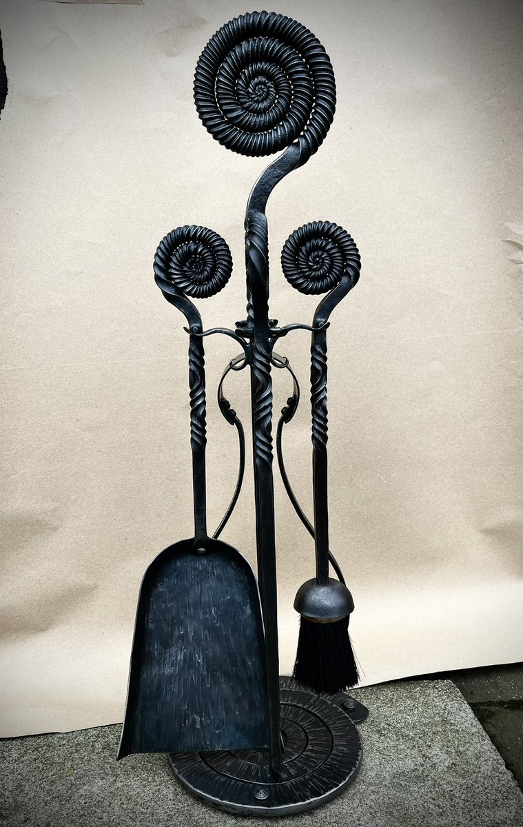 KvBlacksmith's tweet photo. Ammonites &amp; Some Shop Bits!

A large companion set (second one I’ve made!)

Another special ammonite in a brass “rock”.

 Also a tiny handful of little Ivy leaf key rings, an alder key ring and a mushroom hook on my website shop.

&amp; there’s always ammonite prints available. 😊 https://t.co/iTDvBmuUv6