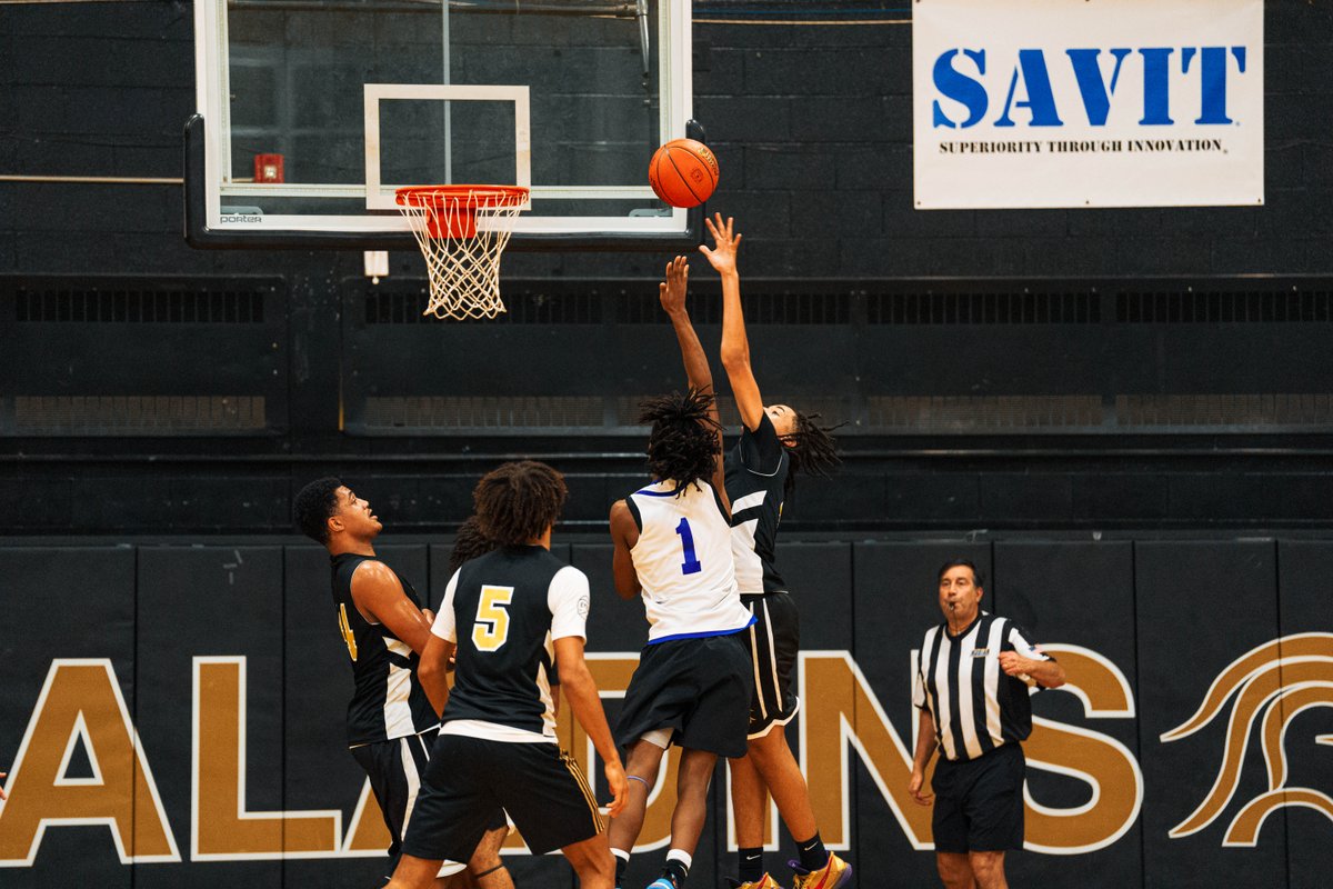 ParamusCathHS's tweet photo. 🏀🔥 PALADINS HOOPS ARE HEATING UP! 🔥🏀 The Paramus Catholic Varsity Boys Basketball Team is ready to roll! 💪 Get ready, Paladin Nation! ⚡ #PCProud #PaladinPride #HighSchoolBasketball #NJHoops #BallIsLife #GrindSeason #WeArePC #HoopDreams #GoPaladins #PCBasketball #BuiltToWin https://t.co/CRq7ufhdLy