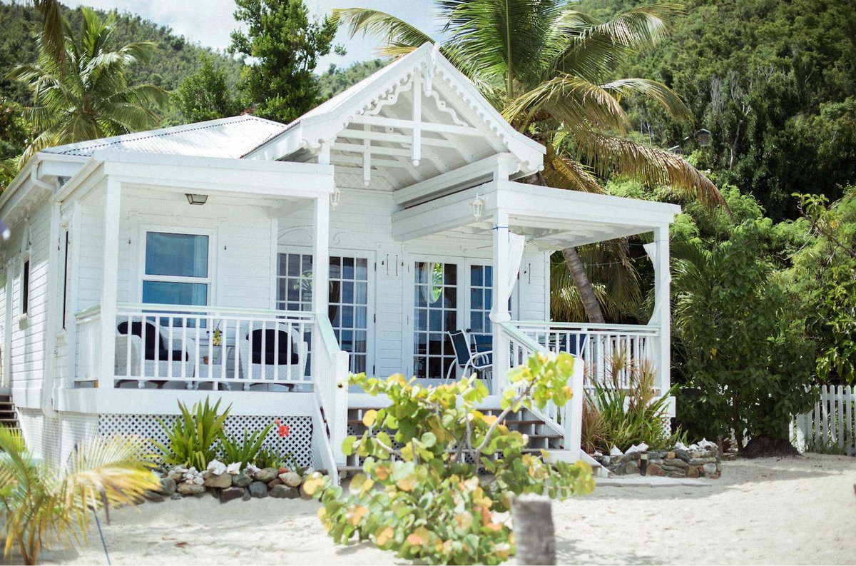 whyhunger's tweet image. Closing soon! #Bid2Win a 7-Night Stay at Gibney Beach Villas in St. John National Park + a $250 gift certificate to La Tapa Plage at Wharfside Village in Cruz Bay!

Your bid helps support our work to end hunger. Bid today: ow.ly/wlXx50UpVla