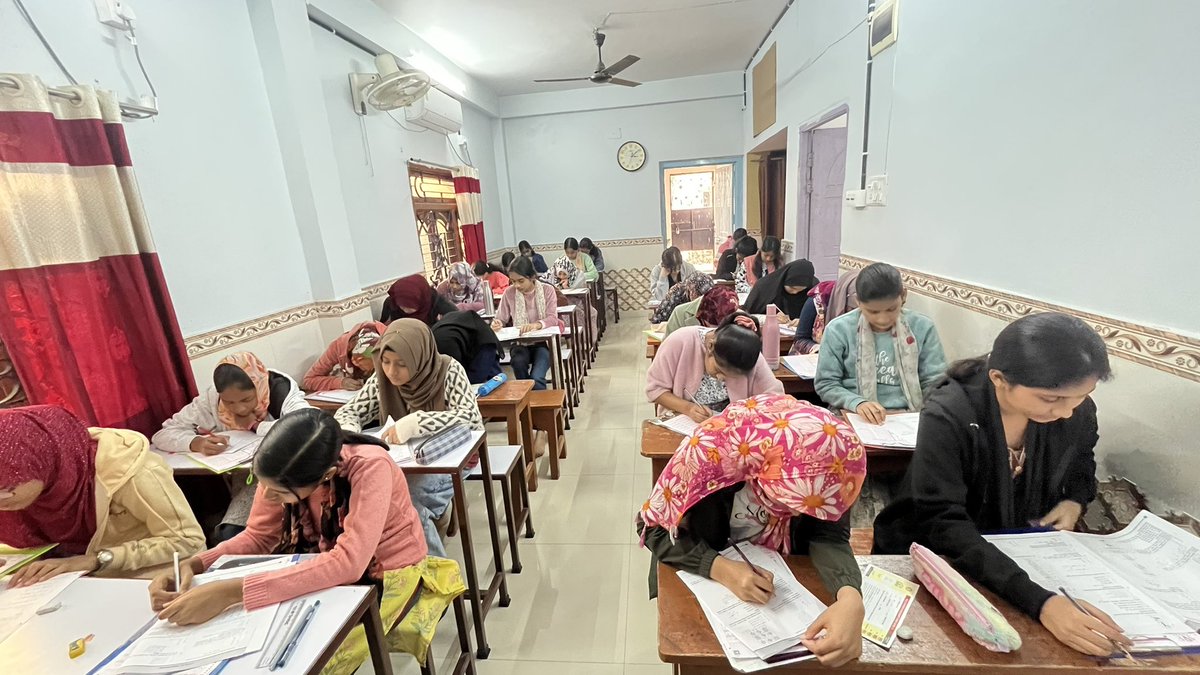 AkbarClasses's tweet image. 🎉 SOF IMO 2024-25 Conducted at AKBAR CLASSES!

Proud to host the IMO Level 1 Exam today, 12th Dec 2024. Kudos to our students for their focus and passion for mathematics! Best wishes for the results! 🌟

#SOFIMO2024 #AKBARCLASSES #ThinkLogically #MathOlympiad