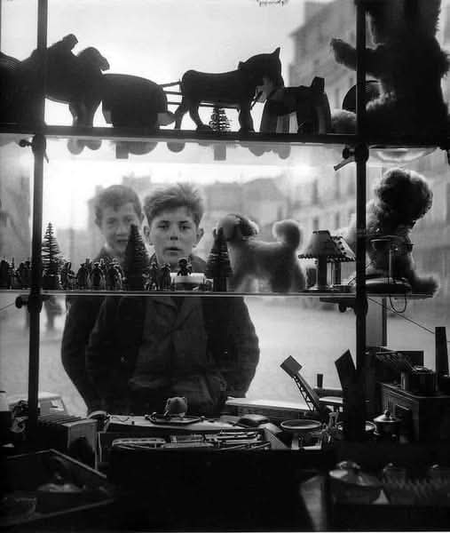 fotoenteritis's tweet photo. Robert Doisneau https://t.co/gpItwRpjMT