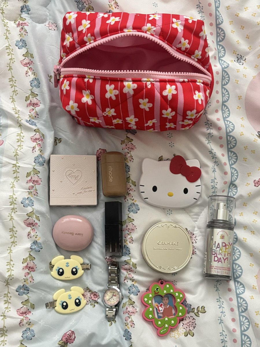 What's in my bag💭