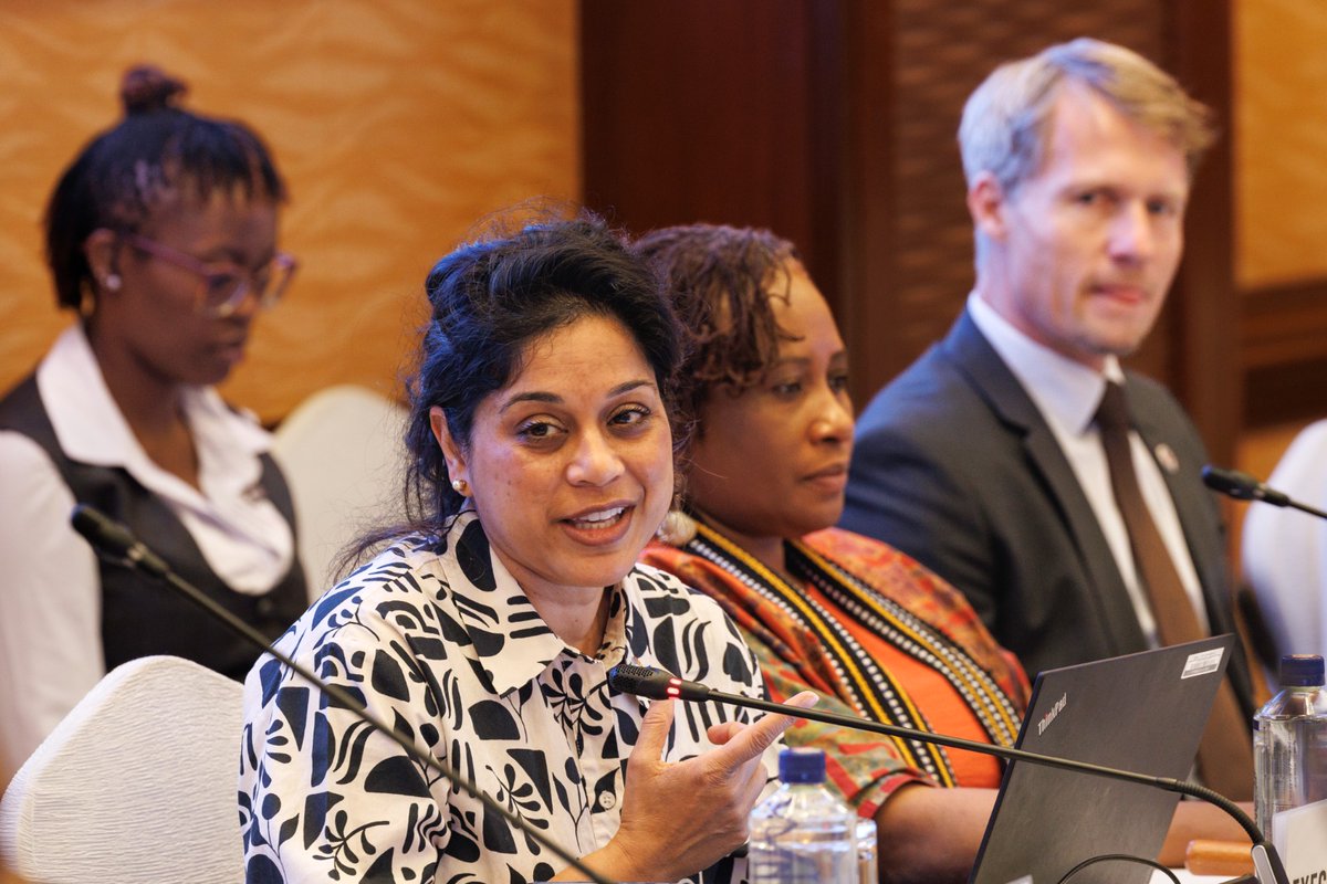 Winnie_Byanyima's tweet photo. Last year 120,000 children acquired HIV. This is an outrage! @AchrekarAngeli, you are right: Every child that gets infected is a collective failure. We have made great progress but we must not slow down. Today there should be no child who acquires HIV.
#PCB55 #EndAIDSinChildren https://t.co/lUWD7onwGG