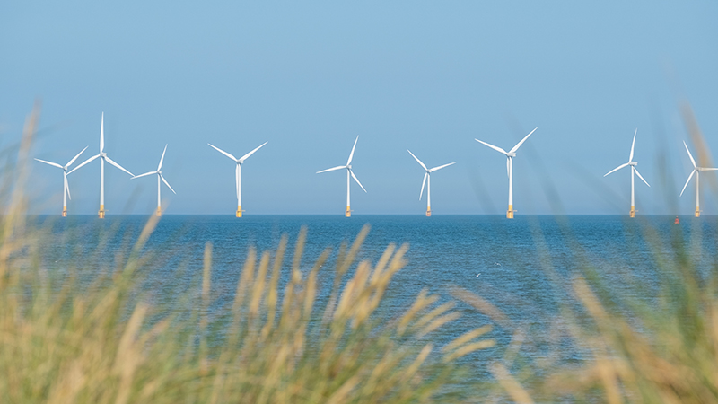 UK reaches key clean power milestone – but hard work to do to reach 2030 target: imeche.org/news/news-arti… 

#energy #renewables #windpower