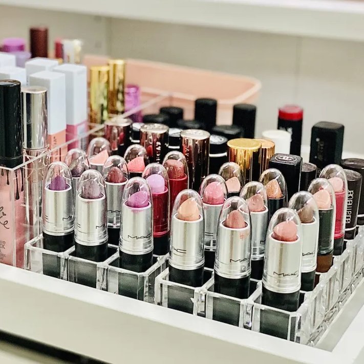 냄새 페티시 있는 암캐 유부녀 어때여?

땀냄새 발냄새 남자냄새 자지냄새
그중에서도 밤꽃향이 제일 좋은뎅~

밤꽃향 립밤이나 립제품 나오면
바로 살텐데 ㅠ

#유부 #유부녀 #초대남 #네토 #팸섭 #펨섭 #멜돔