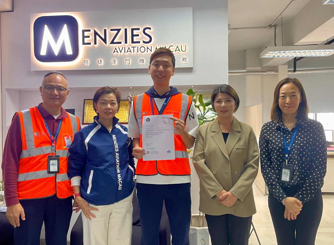 AirportSupplier's tweet image. Menzies Aviation awarded IATA’s CEIV Li-batt certification airport-suppliers.com/supplier-press… #MenziesAviation #Aviation #CEIV #Libatt #IATA #IATACertification