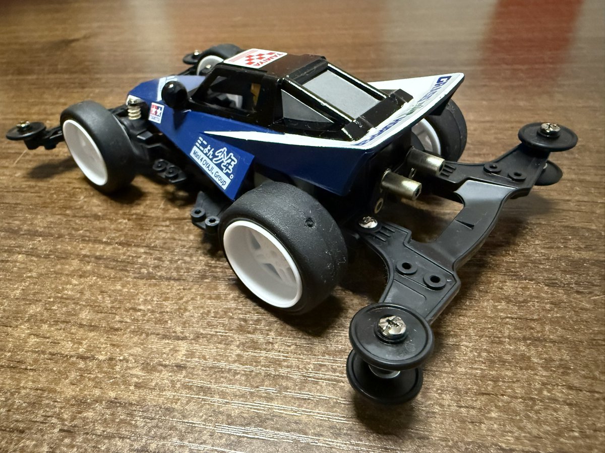 mini4wdfuku's tweet photo. グラスホッパーJr 素組レース、I’m Lady❗️
#ビットワン
#XmasCup
#ミニ四駆 https://t.co/gCoEjqSfDG