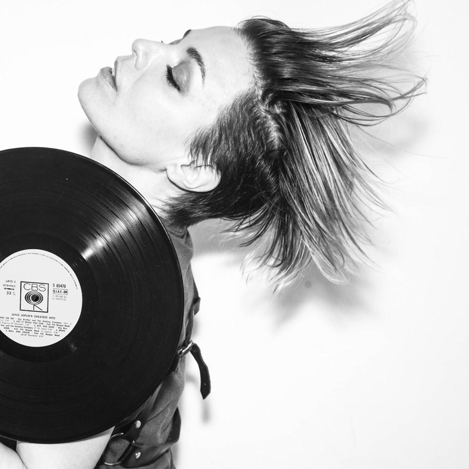 From the Independent newspaper comes the story of “Freed From Desire”, the song that since 1996 continues to warm hearts and ignite crowds in every corner of the planet. Gala Rizzatto, its creator, finally tells the truth behind this generational… musicme.it/gala-the-hit-t…