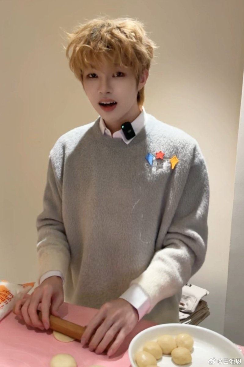 Chana_1459's tweet image. อายุเท่าไหร่นะ ให้พูดอีกที😊😂
#JunLiu #刘隽 #หลิวจวิ้น