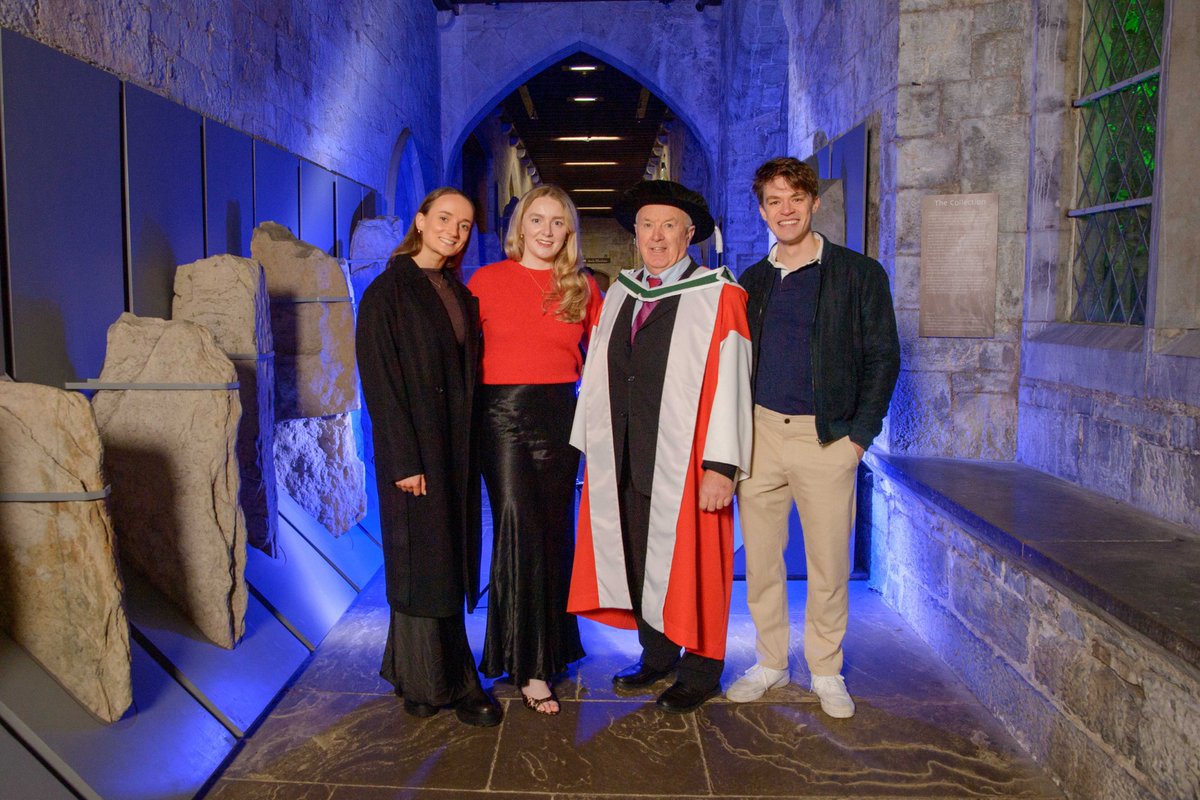 A magical night at UCC as Dominic Casey received an Honorary Doctorate of Education!

Also honoured:

🌍 Adi Roche (Clonmel RC alum)
🎥 Lord David Puttnam (Skibbereen RC VP)
🎭 Jeremy Irons (Ilen River local)

There’s definitely something in the water!

#wearerowingireland